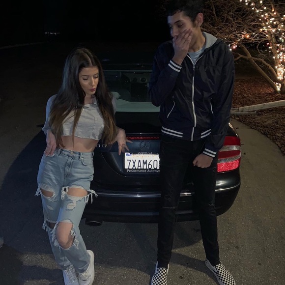 vintage cropped champs top - Picture 2 of 2